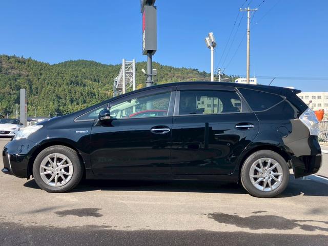 プリウスアルファ S チューン ブラック アルパイン9インチナビ バックカメラ フルセグ Bluetooth ETC オートライト 純正ホイールキャップ 電動格納ミラー ステアリングリモコン オートエアコン フォグランプ スマートキー(5枚目)