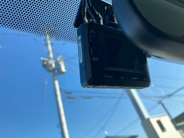 プリウスアルファ S チューン ブラック アルパイン9インチナビ バックカメラ フルセグ Bluetooth ETC オートライト 純正ホイールキャップ 電動格納ミラー ステアリングリモコン オートエアコン フォグランプ スマートキー(16枚目)