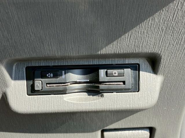 プリウスアルファ S チューン ブラック アルパイン9インチナビ バックカメラ フルセグ Bluetooth ETC オートライト 純正ホイールキャップ 電動格納ミラー ステアリングリモコン オートエアコン フォグランプ スマートキー(17枚目)