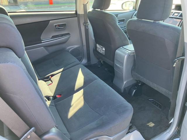 プリウスアルファ S チューン ブラック アルパイン9インチナビ バックカメラ フルセグ Bluetooth ETC オートライト 純正ホイールキャップ 電動格納ミラー ステアリングリモコン オートエアコン フォグランプ スマートキー(23枚目)