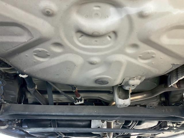 プリウスアルファ S チューン ブラック アルパイン9インチナビ バックカメラ フルセグ Bluetooth ETC オートライト 純正ホイールキャップ 電動格納ミラー ステアリングリモコン オートエアコン フォグランプ スマートキー(27枚目)