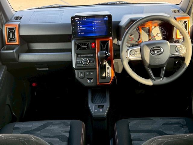 タフト Gターボ 純正ナビ 全方位カメラ フルセグ ドラレコ ETC LEDヘッドライト オートライト オートエアコン 電格納ミラー 前席シートヒーター スマートキー アイドリングストップ ガラスルーフ ルーフレール(2枚目)