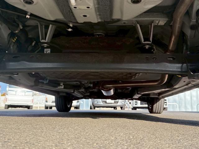 タフト Gターボ 純正ナビ 全方位カメラ フルセグ ドラレコ ETC LEDヘッドライト オートライト オートエアコン 電格納ミラー 前席シートヒーター スマートキー アイドリングストップ ガラスルーフ ルーフレール(27枚目)