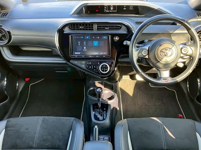 アクア Ｇ　ＧＲスポーツ・１７インチパッケージ　純正ナビ　バックカメラ　フルセグ　純正ＡＷ　クルコン　シートヒーター　ハーフレザーシート　ステアリングリモコン　ＬＥＤ　フォグランプ　ＥＴＣ　ドラレコ　オートライト　Ｂｌｕｅｔｏｏｔｈ　ＵＳＢ（2枚目）