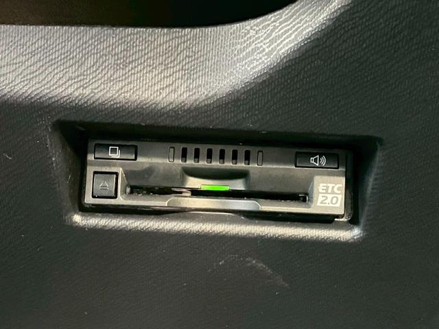 アクア Ｇ　ＧＲスポーツ・１７インチパッケージ　純正ナビ　バックカメラ　フルセグ　純正ＡＷ　クルコン　シートヒーター　ハーフレザーシート　ステアリングリモコン　ＬＥＤ　フォグランプ　ＥＴＣ　ドラレコ　オートライト　Ｂｌｕｅｔｏｏｔｈ　ＵＳＢ（19枚目）