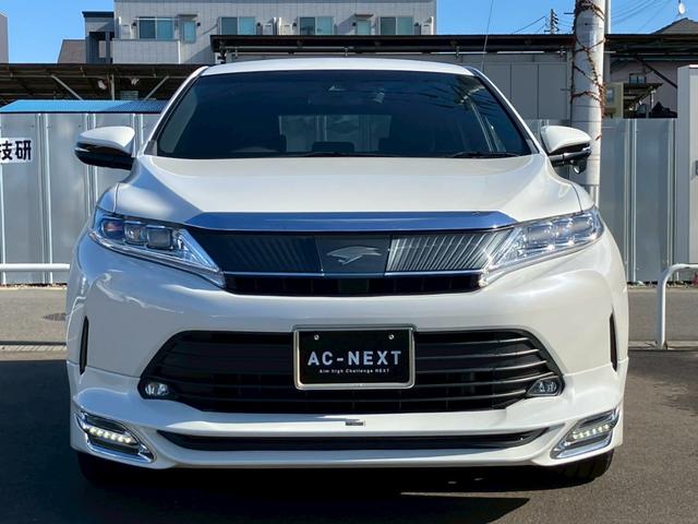 ハリアーハイブリッド プレミアム　アルパイン１０インチナビ　ＴＲＤフルエアロ　バックカメラ　フルセグ　Ｂｌｕｅｔｏｏｔｈ　ＡＣＣ　ＥＴＣ　ドラレコ　ハーフレザーシート　パワーシート　パワーバッグドア　スマートキー　オートエアコン（5枚目）