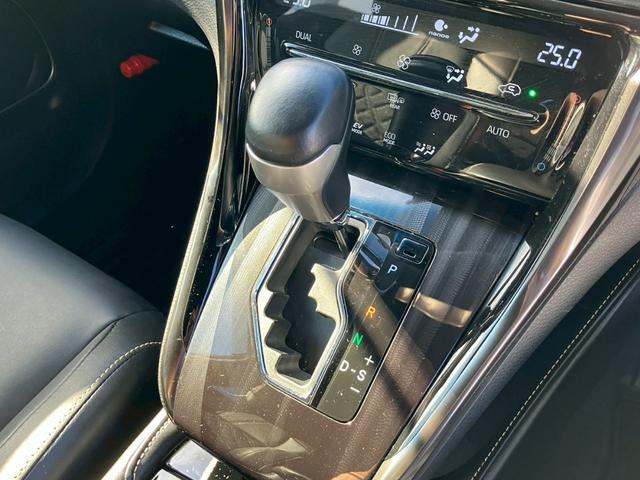 ハリアーハイブリッド プレミアム　アルパイン１０インチナビ　ＴＲＤフルエアロ　バックカメラ　フルセグ　Ｂｌｕｅｔｏｏｔｈ　ＡＣＣ　ＥＴＣ　ドラレコ　ハーフレザーシート　パワーシート　パワーバッグドア　スマートキー　オートエアコン（15枚目）