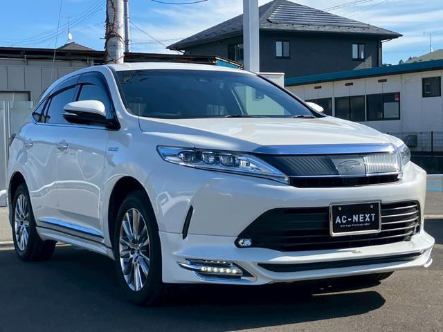 ハリアーハイブリッド プレミアム　アルパイン１０インチナビ　ＴＲＤフルエアロ　バックカメラ　フルセグ　Ｂｌｕｅｔｏｏｔｈ　ＡＣＣ　ＥＴＣ　ドラレコ　ハーフレザーシート　パワーシート　パワーバッグドア　スマートキー　オートエアコン（22枚目）