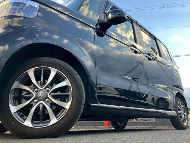 Ｎ－ＢＯＸカスタム 　９インチコネクトナビ　全周囲カメラ　フルセグ　両側電動スライドドア　レーダークルーズ　シートヒーター　純正アルミホイール　二列目ドリンクホルダー　デジタルメーター　フルフラット　ＬＥＤ（7枚目）