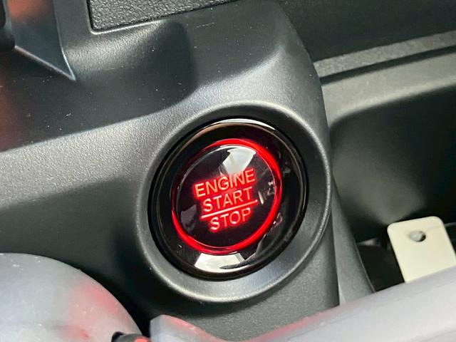 Ｎ－ＢＯＸカスタム 　９インチコネクトナビ　全周囲カメラ　フルセグ　両側電動スライドドア　レーダークルーズ　シートヒーター　純正アルミホイール　二列目ドリンクホルダー　デジタルメーター　フルフラット　ＬＥＤ（15枚目）