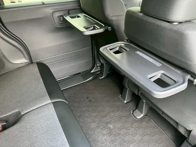 Ｎ－ＢＯＸカスタム 　９インチコネクトナビ　全周囲カメラ　フルセグ　両側電動スライドドア　レーダークルーズ　シートヒーター　純正アルミホイール　二列目ドリンクホルダー　デジタルメーター　フルフラット　ＬＥＤ（22枚目）