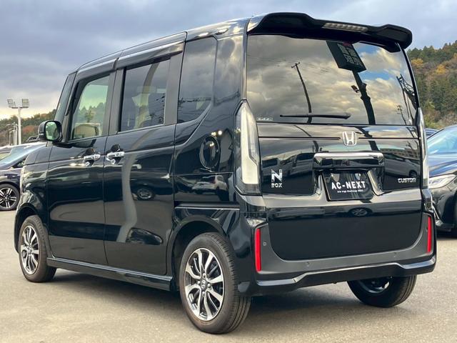 Ｎ－ＢＯＸカスタム 　９インチコネクトナビ　全周囲カメラ　フルセグ　両側電動スライドドア　レーダークルーズ　シートヒーター　純正アルミホイール　二列目ドリンクホルダー　デジタルメーター　フルフラット　ＬＥＤ（32枚目）