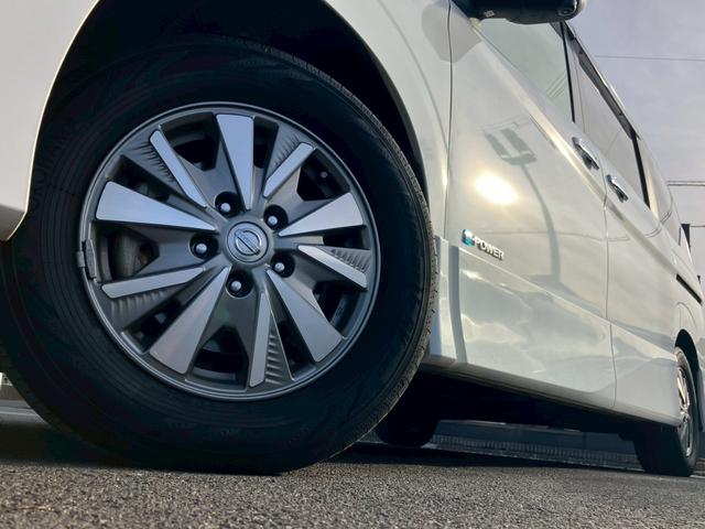 セレナ ｅ－パワー　ハイウェイスターＶ　純正９型ナビ　プロパイロット　全周囲カメラ　ハンドルヒーター　シートヒーター　衝突軽減ブレーキ　両側電動スライドドア　フルセグＴＶ　ＣＤ　ＤＶＤ　Ｂｌｕｅｔｏｏｔｈ　ＵＳＢ　レーンキープ　後席モニター（6枚目）