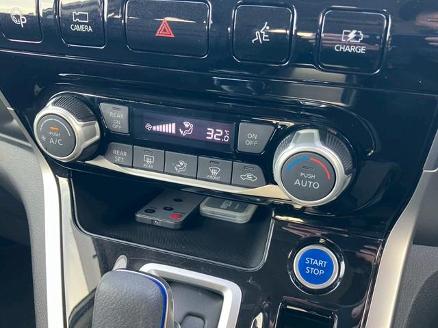 セレナ ｅ－パワー　ハイウェイスターＶ　純正９型ナビ　プロパイロット　全周囲カメラ　ハンドルヒーター　シートヒーター　衝突軽減ブレーキ　両側電動スライドドア　フルセグＴＶ　ＣＤ　ＤＶＤ　Ｂｌｕｅｔｏｏｔｈ　ＵＳＢ　レーンキープ　後席モニター（9枚目）