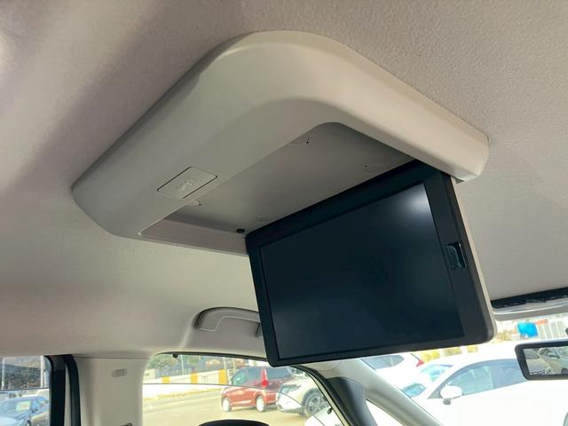 セレナ ｅ－パワー　ハイウェイスターＶ　純正９型ナビ　プロパイロット　全周囲カメラ　ハンドルヒーター　シートヒーター　衝突軽減ブレーキ　両側電動スライドドア　フルセグＴＶ　ＣＤ　ＤＶＤ　Ｂｌｕｅｔｏｏｔｈ　ＵＳＢ　レーンキープ　後席モニター（15枚目）