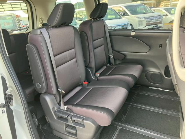 セレナ ｅ－パワー　ハイウェイスターＶ　純正９型ナビ　プロパイロット　全周囲カメラ　ハンドルヒーター　シートヒーター　衝突軽減ブレーキ　両側電動スライドドア　フルセグＴＶ　ＣＤ　ＤＶＤ　Ｂｌｕｅｔｏｏｔｈ　ＵＳＢ　レーンキープ　後席モニター（21枚目）