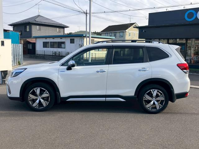 フォレスター アドバンス　純正８インチナビ　ＢＳＭ　全周囲カメラ　Ｄインナーミラー　Ｅボクサー　デジタルインナーミラー　ハンドルヒーター　ステアリングリモコン　パワーシート　パドルシフト　ＭＴモード　フルセグＴＶ　ＵＳＢ（5枚目）