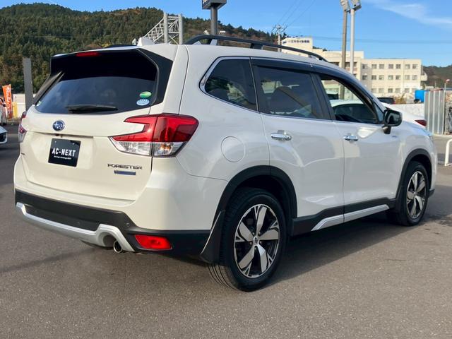 フォレスター アドバンス　純正８インチナビ　ＢＳＭ　全周囲カメラ　Ｄインナーミラー　Ｅボクサー　デジタルインナーミラー　ハンドルヒーター　ステアリングリモコン　パワーシート　パドルシフト　ＭＴモード　フルセグＴＶ　ＵＳＢ（24枚目）