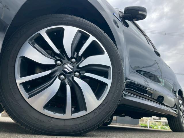 スイフト 　純正７インチナビ　全周囲カメラ　ＭＴモード　パドルシフト　ＡＣＣ　フルセグＴＶ　Ｂｌｕｅｔｏｏｔｈ　ＣＤ　ＤＶＤ　レーンキープ　衝突軽減ブレーキ　フォグランプ　リアフォグ　ＥＴＣ　リアスポイラー（7枚目）