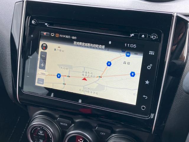 スイフト 　純正７インチナビ　全周囲カメラ　ＭＴモード　パドルシフト　ＡＣＣ　フルセグＴＶ　Ｂｌｕｅｔｏｏｔｈ　ＣＤ　ＤＶＤ　レーンキープ　衝突軽減ブレーキ　フォグランプ　リアフォグ　ＥＴＣ　リアスポイラー（10枚目）