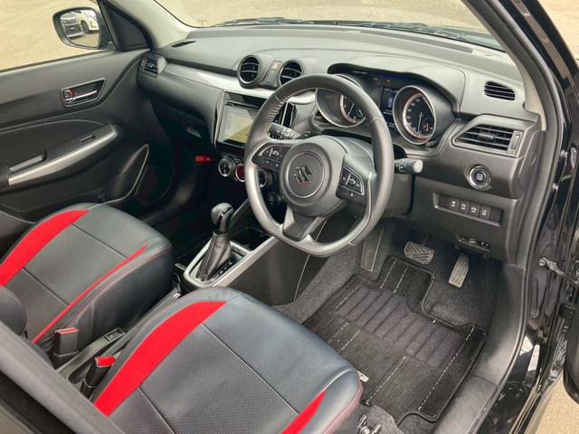 スイフト 　純正７インチナビ　全周囲カメラ　ＭＴモード　パドルシフト　ＡＣＣ　フルセグＴＶ　Ｂｌｕｅｔｏｏｔｈ　ＣＤ　ＤＶＤ　レーンキープ　衝突軽減ブレーキ　フォグランプ　リアフォグ　ＥＴＣ　リアスポイラー（22枚目）