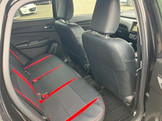 スイフト 　純正７インチナビ　全周囲カメラ　ＭＴモード　パドルシフト　ＡＣＣ　フルセグＴＶ　Ｂｌｕｅｔｏｏｔｈ　ＣＤ　ＤＶＤ　レーンキープ　衝突軽減ブレーキ　フォグランプ　リアフォグ　ＥＴＣ　リアスポイラー（25枚目）