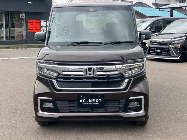 Ｎ－ＢＯＸカスタム Ｌターボ　純正９インチナビ　パドルシフト　合皮シート　ＡＣＣ　ステアリングリモコン　バックカメラ　オートライト　ＬＥＤライト　フルセグＴＶ　ＣＤ　ＤＶＤ　両側電動スライドドア　レーンキープ　衝突軽減　ＥＴＣ（4枚目）