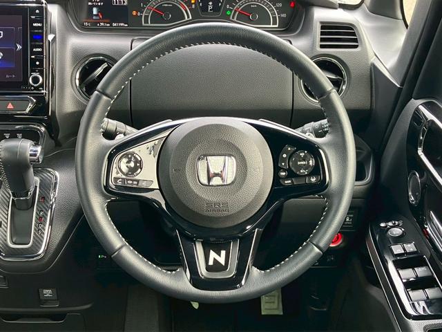 Ｎ－ＢＯＸカスタム Ｌターボ　純正９インチナビ　パドルシフト　合皮シート　ＡＣＣ　ステアリングリモコン　バックカメラ　オートライト　ＬＥＤライト　フルセグＴＶ　ＣＤ　ＤＶＤ　両側電動スライドドア　レーンキープ　衝突軽減　ＥＴＣ（9枚目）