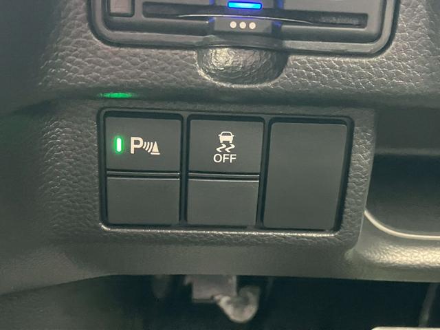 Ｎ－ＢＯＸカスタム Ｌターボ　純正９インチナビ　パドルシフト　合皮シート　ＡＣＣ　ステアリングリモコン　バックカメラ　オートライト　ＬＥＤライト　フルセグＴＶ　ＣＤ　ＤＶＤ　両側電動スライドドア　レーンキープ　衝突軽減　ＥＴＣ（18枚目）