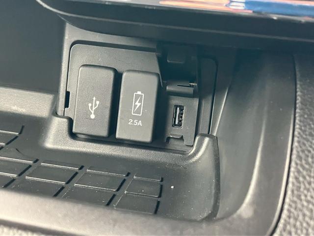 Ｎ－ＢＯＸカスタム Ｌターボ　純正９インチナビ　パドルシフト　合皮シート　ＡＣＣ　ステアリングリモコン　バックカメラ　オートライト　ＬＥＤライト　フルセグＴＶ　ＣＤ　ＤＶＤ　両側電動スライドドア　レーンキープ　衝突軽減　ＥＴＣ（19枚目）