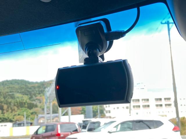 Ｎ－ＢＯＸカスタム Ｌターボ　純正９インチナビ　パドルシフト　合皮シート　ＡＣＣ　ステアリングリモコン　バックカメラ　オートライト　ＬＥＤライト　フルセグＴＶ　ＣＤ　ＤＶＤ　両側電動スライドドア　レーンキープ　衝突軽減　ＥＴＣ（20枚目）