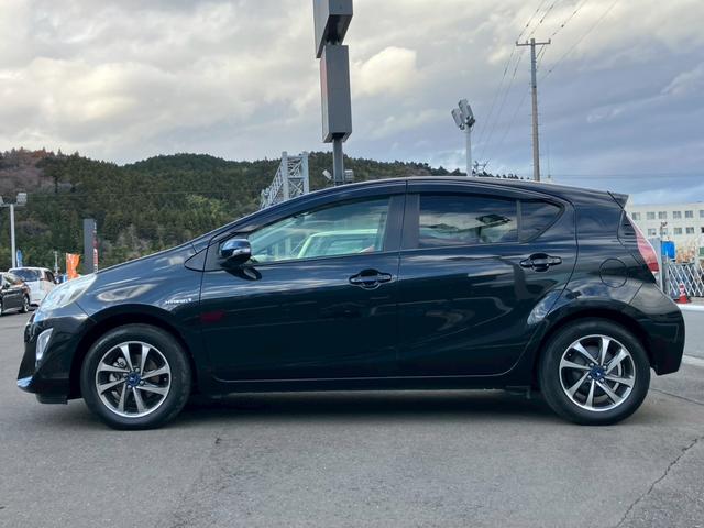 アクア G 純正7インチナビ モデリスタAW バックカメラ クルーズコントロール フルセグTV Bluetooth USB レーンキープ ETC オートハイビーム オートライト 電動格納ミラー 横滑り防止(5枚目)