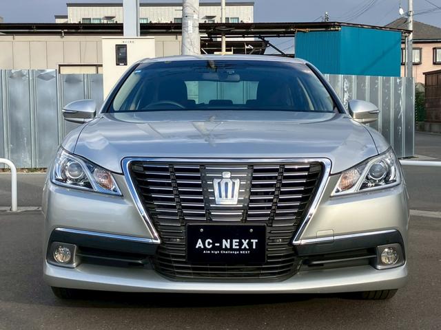 クラウンハイブリッド ロイヤルサルーン ステアリングヒーター バックカメラ パワーシート フルセグTV フォグランプ オートライト ステリモ CD DVD Bluetooth クリアランスソナー アダプティブクルーズコントロール(4枚目)