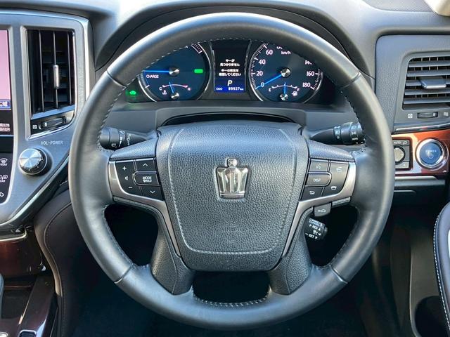 クラウンハイブリッド ロイヤルサルーン ステアリングヒーター バックカメラ パワーシート フルセグTV フォグランプ オートライト ステリモ CD DVD Bluetooth クリアランスソナー アダプティブクルーズコントロール(9枚目)