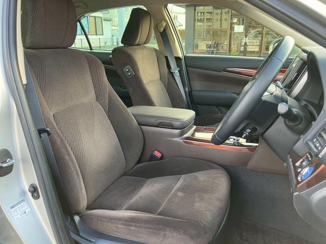 クラウンハイブリッド ロイヤルサルーン ステアリングヒーター バックカメラ パワーシート フルセグTV フォグランプ オートライト ステリモ CD DVD Bluetooth クリアランスソナー アダプティブクルーズコントロール(22枚目)