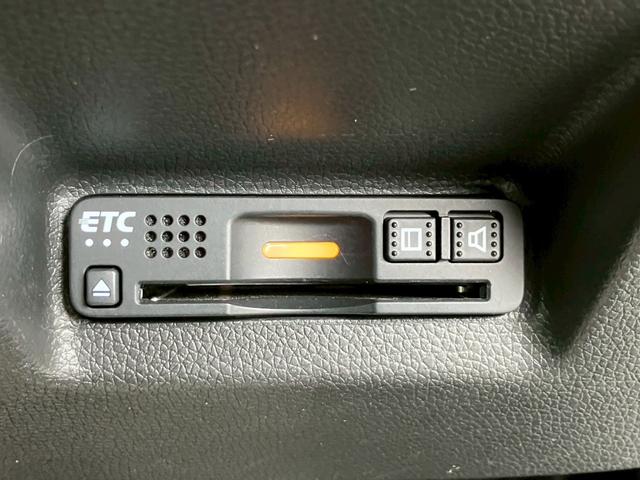 シャトル ハイブリッドZ ホンダセンシング 純正7インチナビ ホンダセンシング ステリモ フルセグTV Bluetooth CD DVD スマキー キーレス ACC ハーフレザーシート レーンキープ ETC フォグランプ ドラレコ パドルシフト(19枚目)