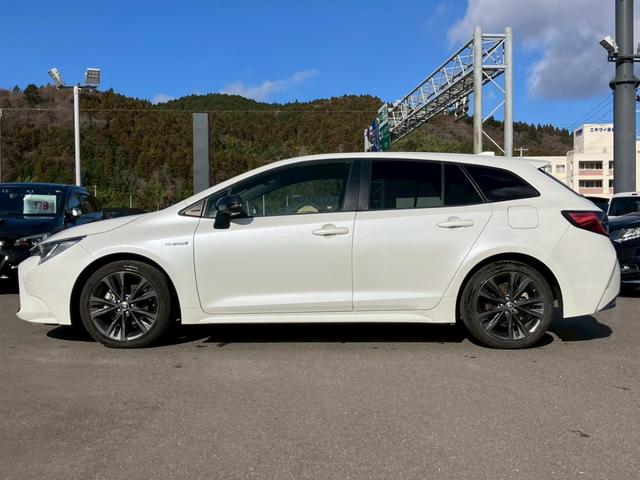 カローラツーリング ハイブリッド ダブルバイビー DPオーディオ ステアリングヒーター 置くだけ充電 ハーフレザー フォグランプ ACC レーンキープ ETC2.0 フルセグTV Bluetooth AC100V バックカメラ 衝突軽減ブレーキ(5枚目)