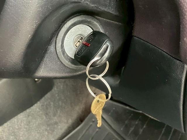 パジェロミニ ナビエディションXR オーディオ/純正アルミホイール/電動格納ミラー/トランクスポイラー/ルーフレール/パワーウィンドウ/ハロゲンライト/エアバッグ/キーレス/マニュアルエアコン(13枚目)