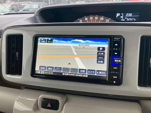 ムーヴキャンバス Ｘメイクアップリミテッド　ＳＡＩＩＩ　純正７インチナビ　オートライト　全周囲カメラ　両側電動スライドドア　フォグランプ　ＣＤ　ＤＶＤ　Ｂｌｕｅｔｏｏｔｈ　フルセグＴＶ　ドラレコ　オートハイビーム　ステアリングリモコン　電動格納ミラー（10枚目）