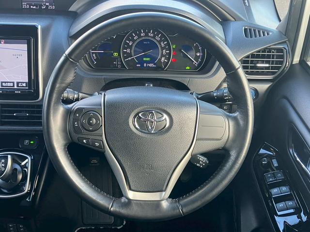 ノア ハイブリッドＳｉ　ダブルバイビー　純正ナビ／フルセグＴＶ／シートヒーター／ビルトインＥＴＣ（9枚目）