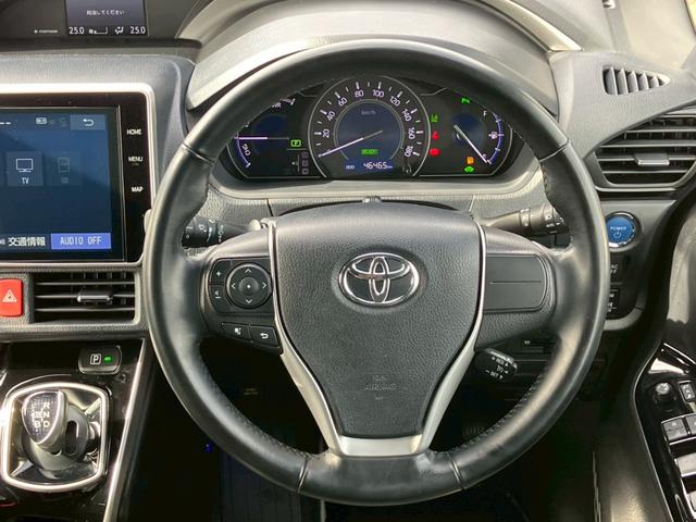 ヴォクシー ハイブリッドＺＳ　煌ＩＩＩ　純正ディスプレイナビ　バックカメラ　フルセグ　モデリスタフルエアロ　クルコン　Ｗエアコン　シートヒーター　ＥＴＣ　電動格納ミラー　オートライト　ステリモ　衝突軽減　レーンキープ　横滑り防止　エアバッグ（9枚目）