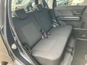 【リアシート】広々としているので後部座席の方も快適にドライブができます♪