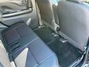 【リアシート】広々としているので後部座席の方も快適にドライブができます♪