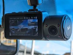 【ドライブレコーダー】愛車に取り付けることで映像と音声を記録してくれるドライブレコーダーは、事故の際に確かな証拠能力を発揮してくれます。 6
