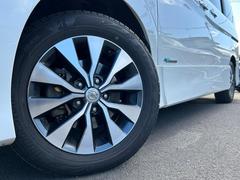 �ڥ�����򴹤⤪Ǥ������������������Ź�Ǥϥ�����򴹡�������Ĵ����ԤäƤ���ޤ��������������������� 3