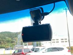 �ڥɥ饤�֥쥳�������۰��֤˼���դ��뤳�ȤǱ����Ȳ�����Ͽ���Ƥ����ɥ饤�֥쥳�������ϡ����Τκݤ˳Τ��ʾڵ�ǽ�Ϥ�ȯ�����Ƥ���ޤ��� 5