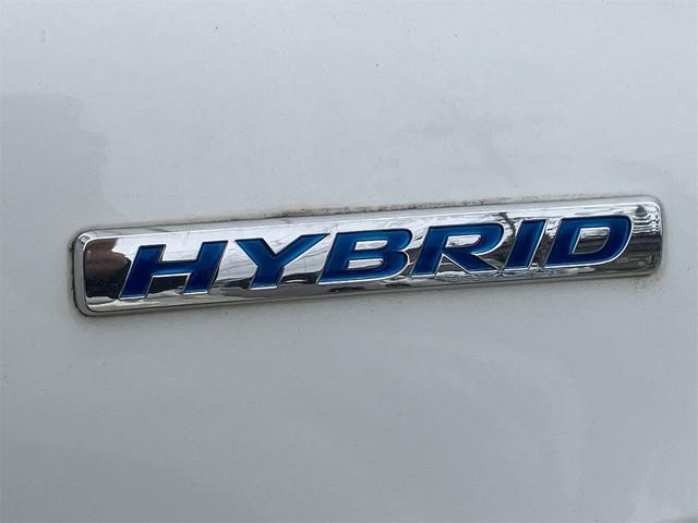 フリードハイブリッド ジャストセレクション　ＥＴＣ　バックカメラ　ナビ　ＴＶ　オートクルーズコントロール　両側電動スライドドア　ＨＩＤ　スマートキー　電動格納ミラー　３列シート　ウォークスルー　ＣＶＴ　アルミホイール　盗難防止システム（30枚目）