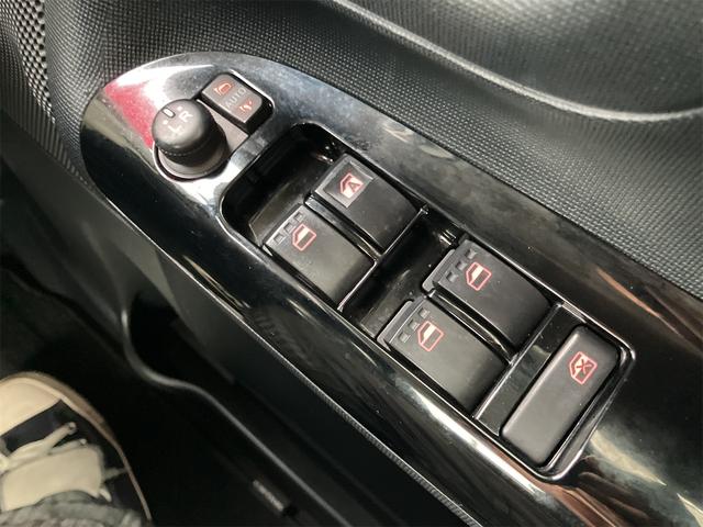 ムーヴキャンバス ＧブラックインテリアＶＳ　ＳＡＩＩＩ　４ＷＤ　全周囲カメラ　両側電動スライドドア　ナビ　ＴＶ　クリアランスソナー　衝突被害軽減システム　オートマチックハイビーム　オートライト　ＬＥＤヘッドランプ　スマートキー　アイドリングストップ（11枚目）