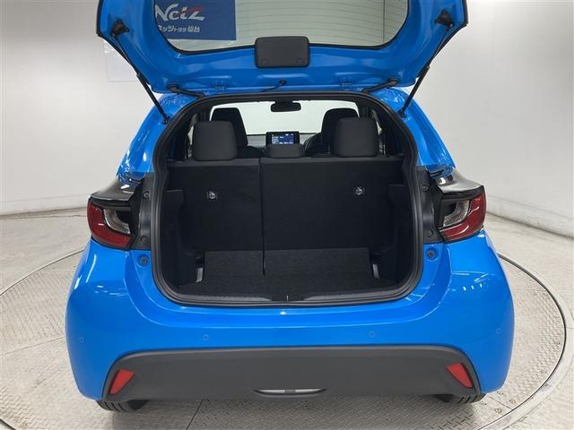 ヤリス Ｘ　ＤＶＤ再生　ミュージックプレイヤー接続可　バックカメラ　衝突被害軽減システム　ワンオーナー　横滑り防止　運・助・サイドエアバッグ　ＡＢＳ　スマートキー　トヨタ車両検査証明書（12枚目）