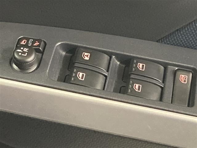 ルーミー カスタムＧ－Ｔ　ワンセグ　メモリーナビ　ミュージックプレイヤー接続可　バックカメラ　衝突被害軽減システム　ＥＴＣ　ドラレコ　両側電動スライド　ＬＥＤヘッドランプ　アイドリングストップ（29枚目）